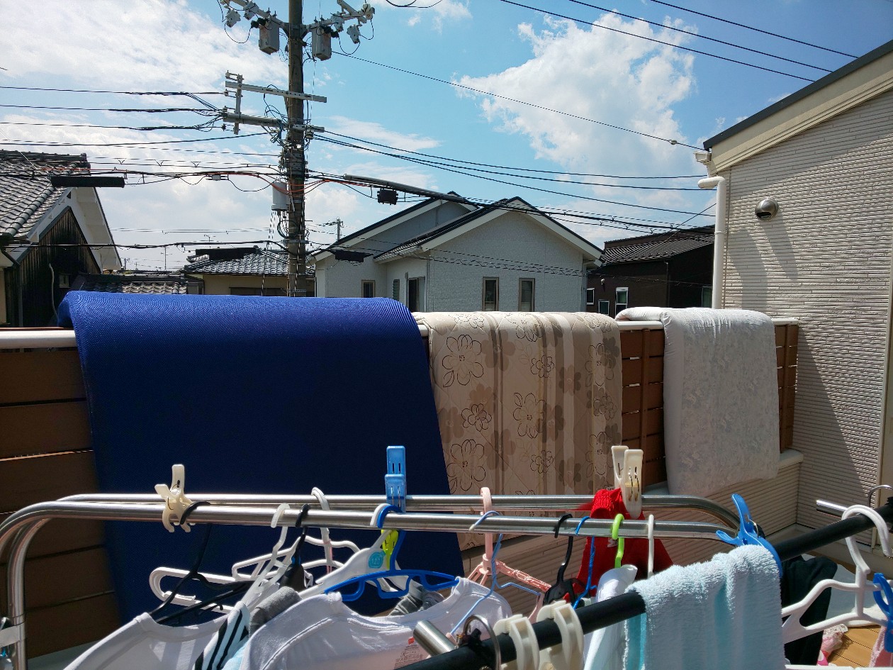 永岡家　晴れた日曜日のお洗濯干し